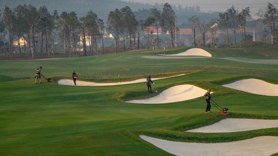 PGA Silk Path Golf Course Nick Faldo Design